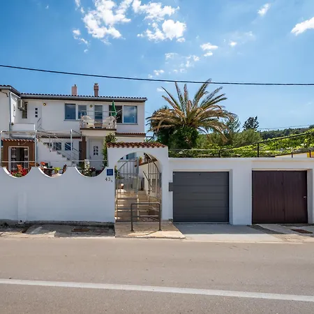 Apartment In Trogir Near The Beach, Cleaning Included Apartment