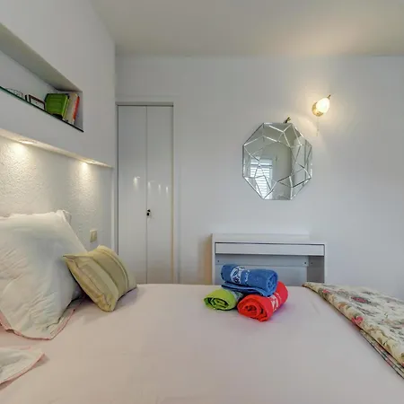 Apartment Apartment In Trogir Near The Beach, Cleaning Included Trogir