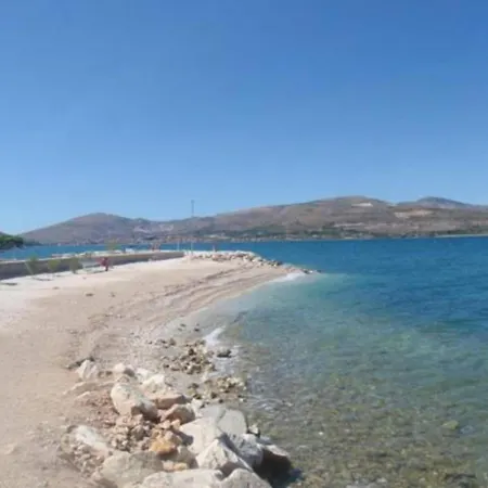 Apartment Apartment In Trogir Near The Beach, Cleaning Included