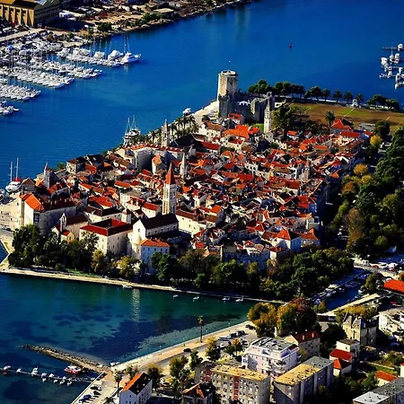 Apartment In Trogir Near The Beach, Cleaning Included *